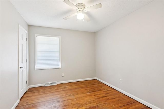 5601 NE San Rafael Drive, Kansas City, MO 64119