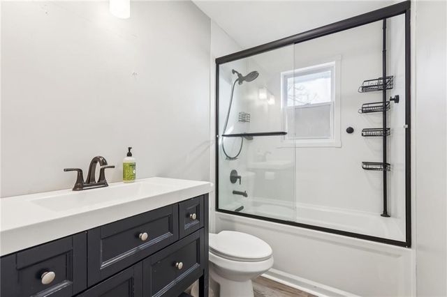 5601 NE San Rafael Drive, Kansas City, MO 64119