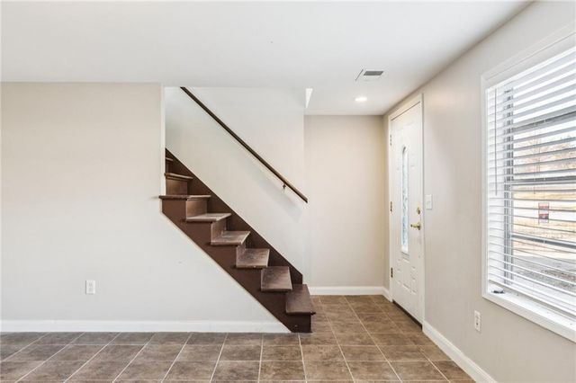 5601 NE San Rafael Drive, Kansas City, MO 64119