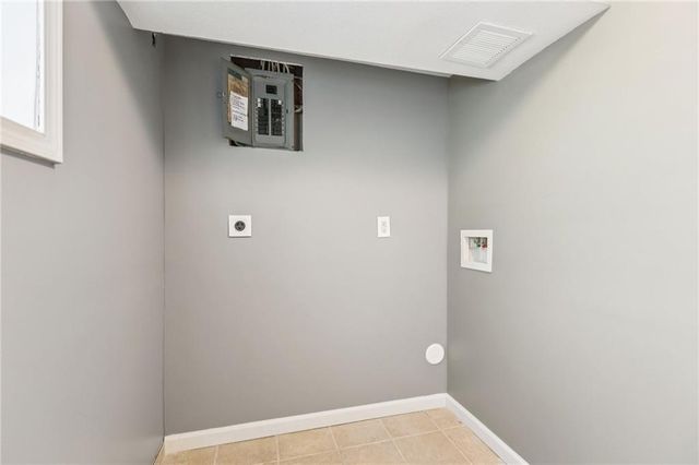 5601 NE San Rafael Drive, Kansas City, MO 64119