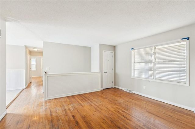 5601 NE San Rafael Drive, Kansas City, MO 64119