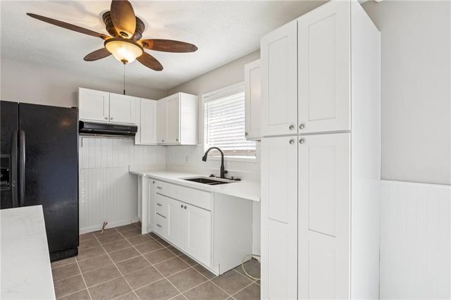 5601 NE San Rafael Drive, Kansas City, MO 64119