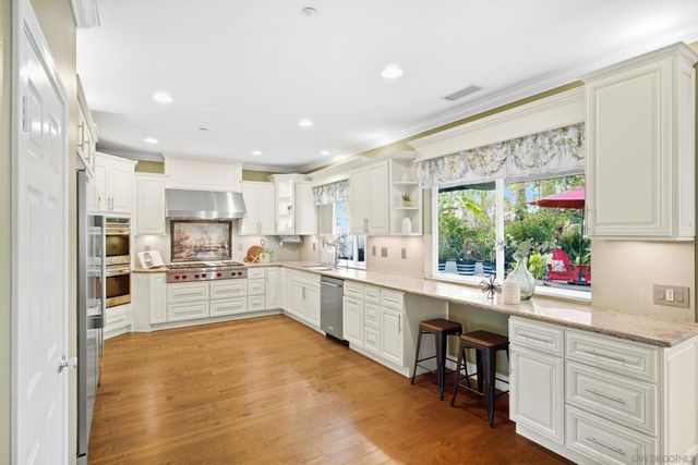 1884 Autumn, Vista, CA 92084