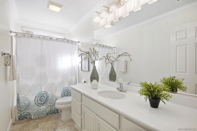 1884 Autumn, Vista, CA 92084