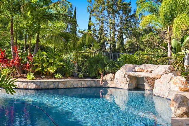 1884 Autumn, Vista, CA 92084