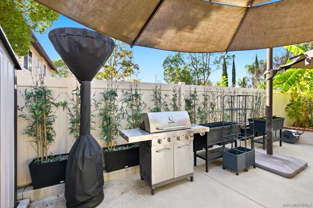 1884 Autumn, Vista, CA 92084