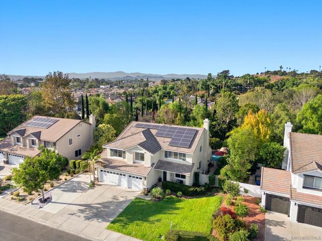 1884 Autumn, Vista, CA 92084