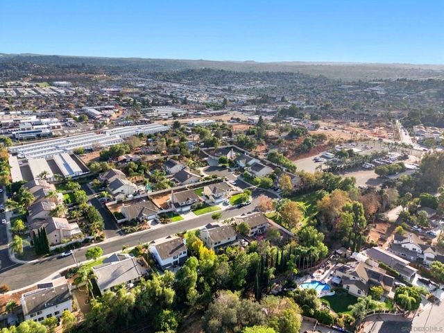 1884 Autumn, Vista, CA 92084