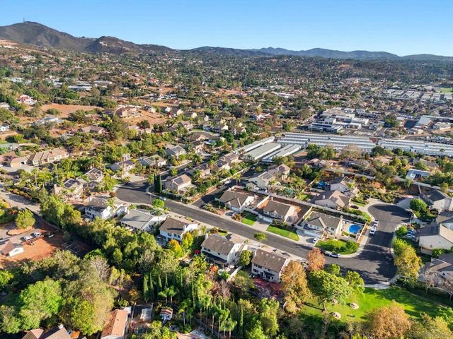 1884 Autumn, Vista, CA 92084