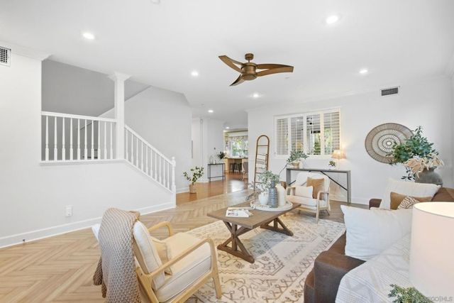 1884 Autumn, Vista, CA 92084