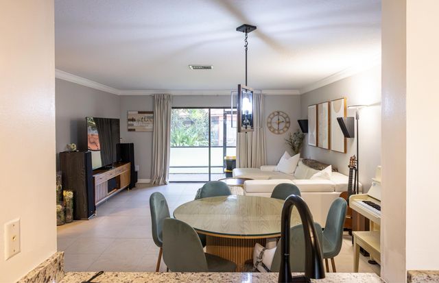 803 LAKEVIEW Circle, Royal Palm Beach, FL 33411