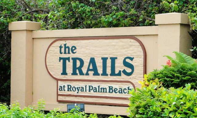 803 LAKEVIEW Circle, Royal Palm Beach, FL 33411