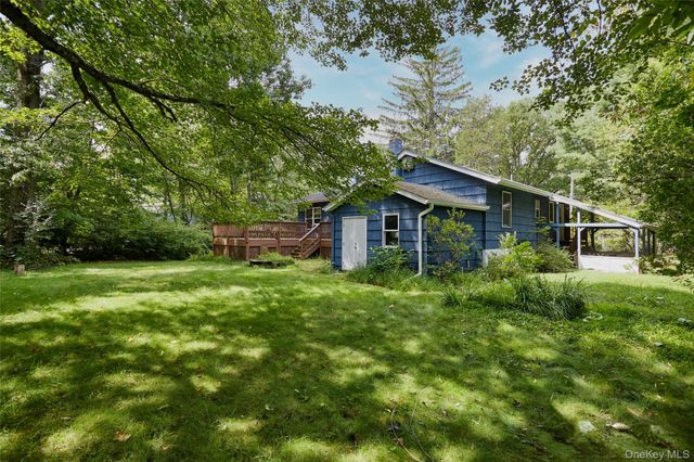 17 Merriewold Lane N, Monroe, NY 10950