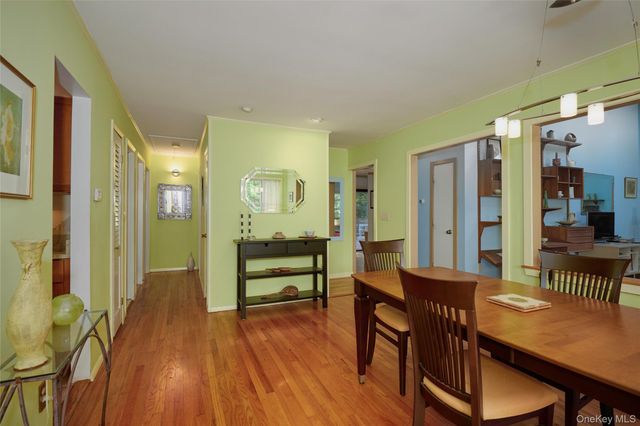 17 Merriewold Lane N, Monroe, NY 10950