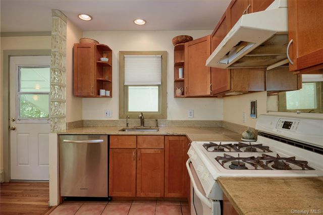 17 Merriewold Lane N, Monroe, NY 10950