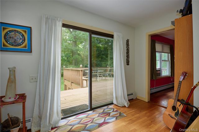 17 Merriewold Lane N, Monroe, NY 10950