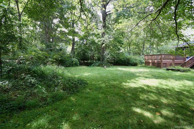 17 Merriewold Lane N, Monroe, NY 10950