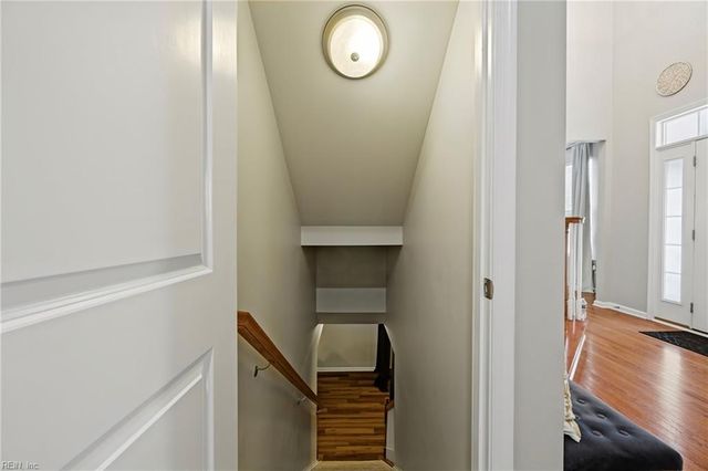 9318 Stonehouse GLN, Toano, VA 23168