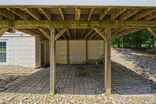 9318 Stonehouse GLN, Toano, VA 23168