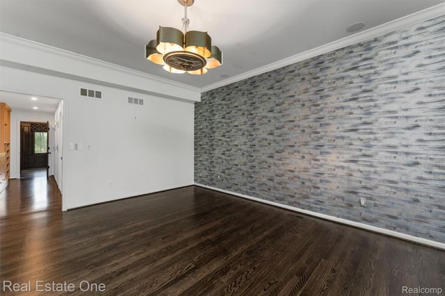 901 Bloomfield Club Court, Bloomfield Hills, MI 48301