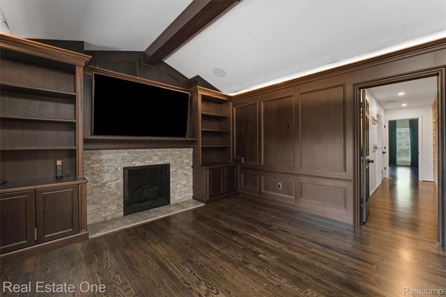 901 Bloomfield Club Court, Bloomfield Hills, MI 48301
