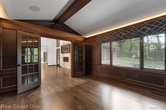 901 Bloomfield Club Court, Bloomfield Hills, MI 48301