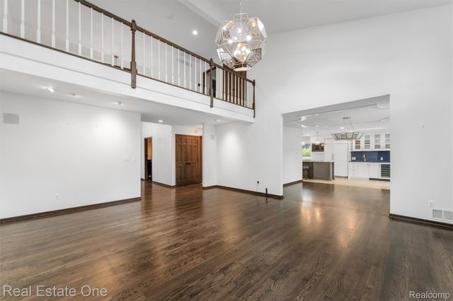 901 Bloomfield Club Court, Bloomfield Hills, MI 48301