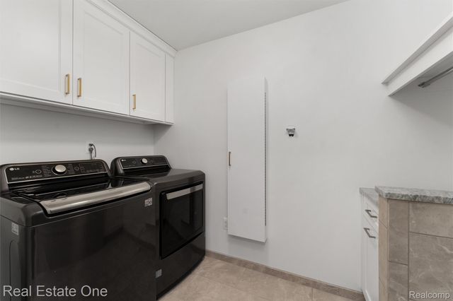 901 Bloomfield Club Court, Bloomfield Hills, MI 48301