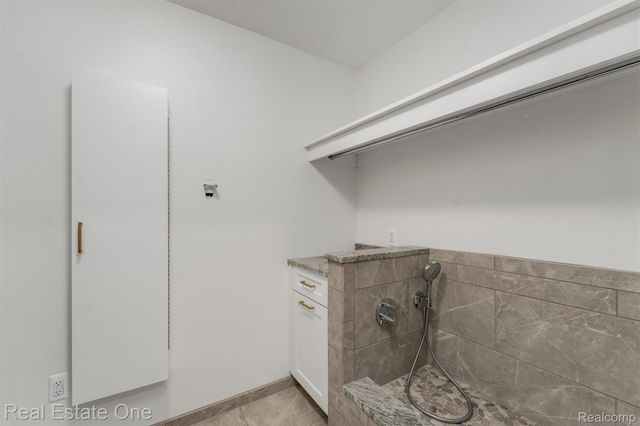 901 Bloomfield Club Court, Bloomfield Hills, MI 48301