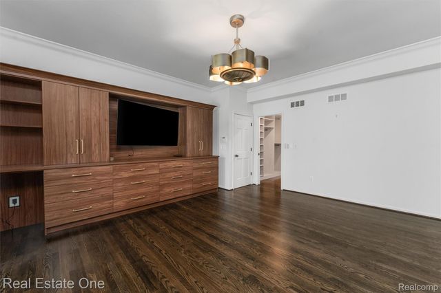 901 Bloomfield Club Court, Bloomfield Hills, MI 48301