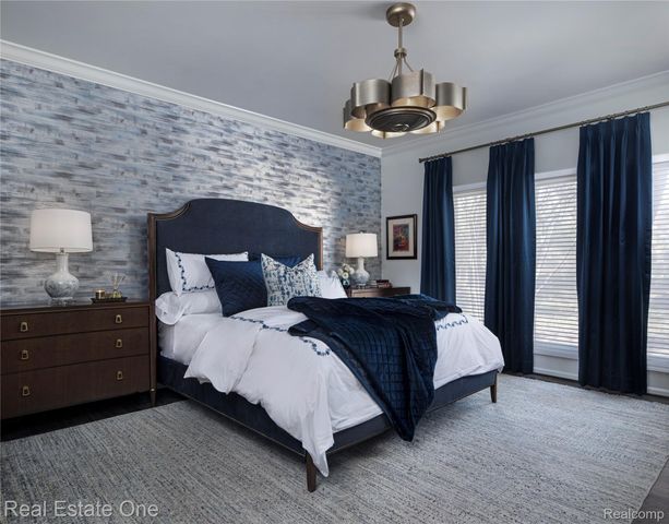 901 Bloomfield Club Court, Bloomfield Hills, MI 48301