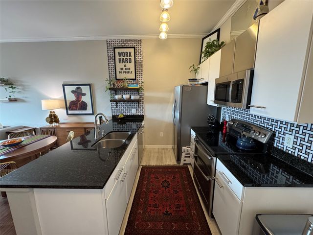 3025 Bryan Street 3E, Dallas, TX 75204