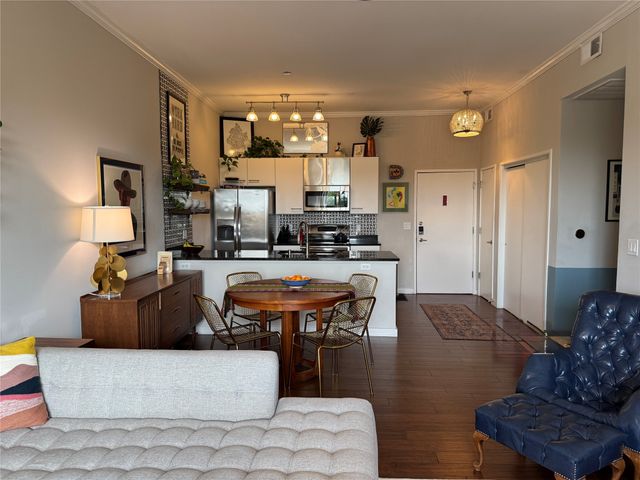3025 Bryan Street 3E, Dallas, TX 75204