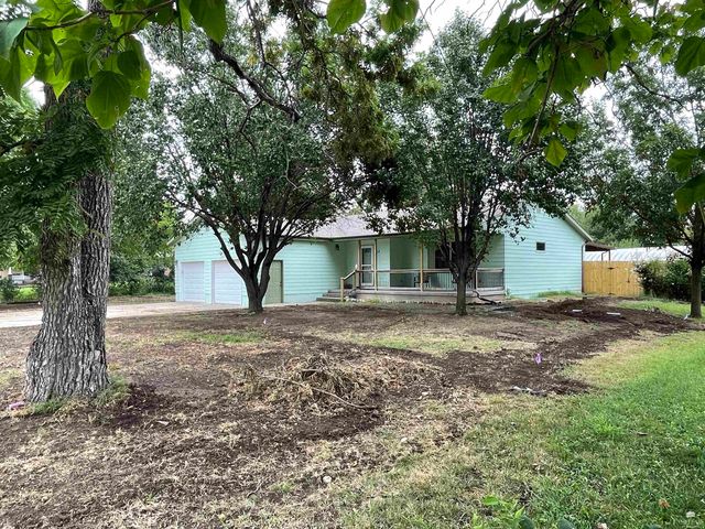 913 N Elm Street, Abilene, KS 67410