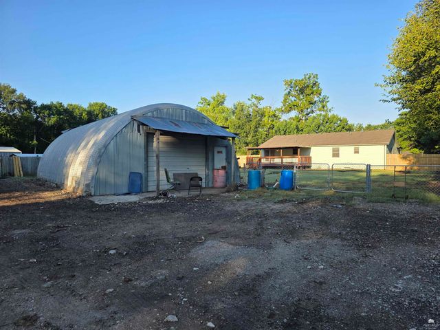 913 N Elm Street, Abilene, KS 67410