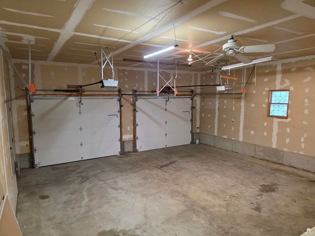 913 N Elm Street, Abilene, KS 67410