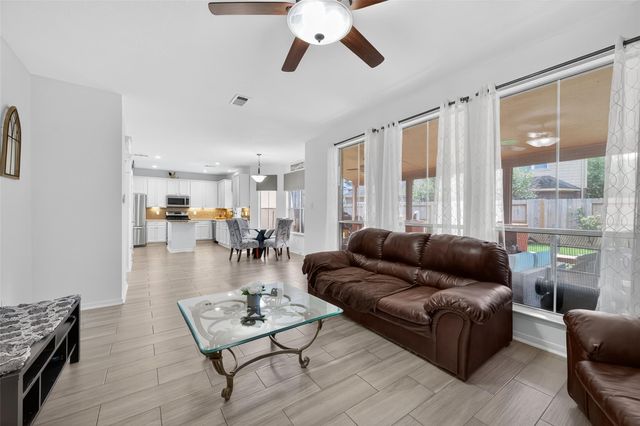 19315 Laguna Woods Drive, Tomball, TX 77375