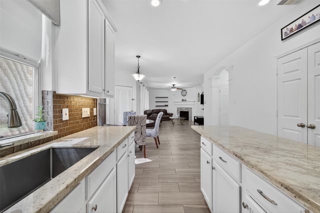 19315 Laguna Woods Drive, Tomball, TX 77375