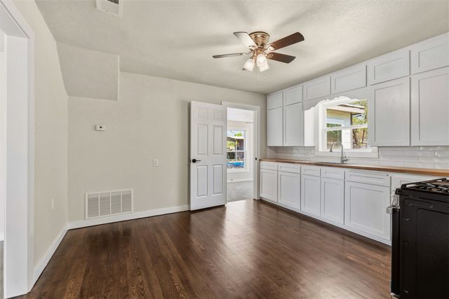 417 N Burdette Avenue, Sherman, TX 75090