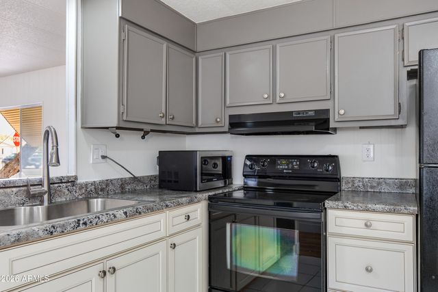 102 S 96TH Street, Mesa, AZ 85208