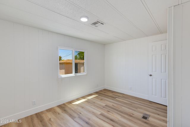 102 S 96TH Street, Mesa, AZ 85208