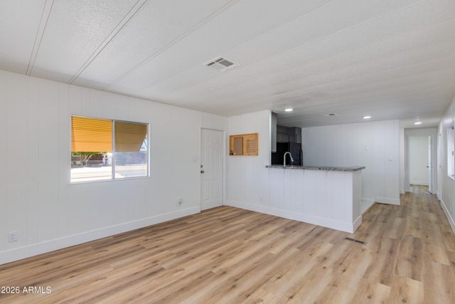 102 S 96TH Street, Mesa, AZ 85208