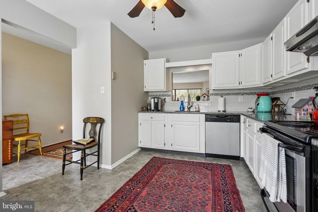 3303-A CHADBURY RD, Mount Laurel, NJ 08054