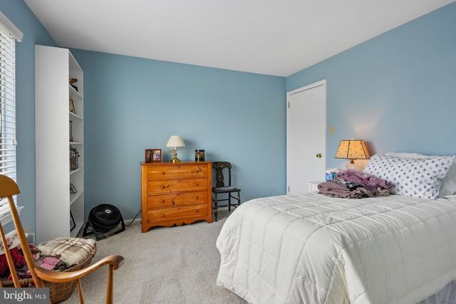 3303-A CHADBURY RD, Mount Laurel, NJ 08054