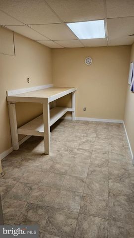 3303-A CHADBURY RD, Mount Laurel, NJ 08054