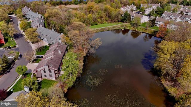 3303-A CHADBURY RD, Mount Laurel, NJ 08054
