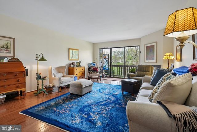 3303-A CHADBURY RD, Mount Laurel, NJ 08054