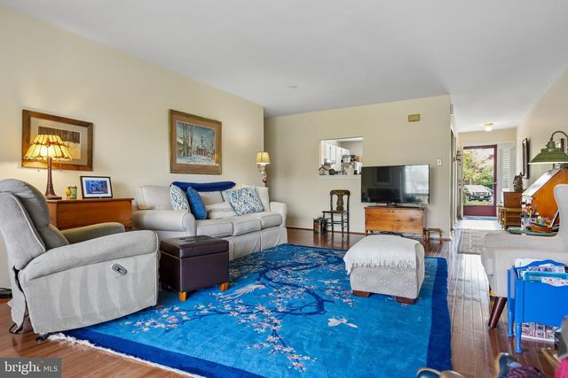 3303-A CHADBURY RD, Mount Laurel, NJ 08054