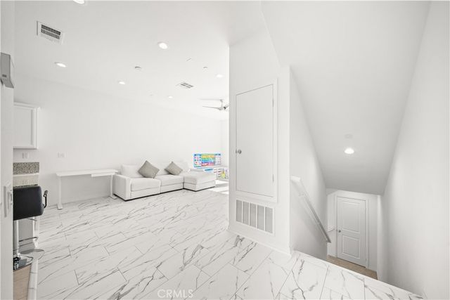104 Keeper, Irvine, CA 92618
