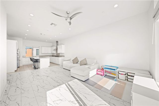 104 Keeper, Irvine, CA 92618